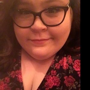 Meet your Posher, Holly